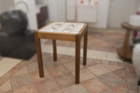 Стол со столешницей из плитки - модель 1 композиция штопор